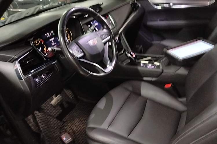 Used Cadillac XT6 2020 28T Seven-Seater Fashion Edition Left Front Seat