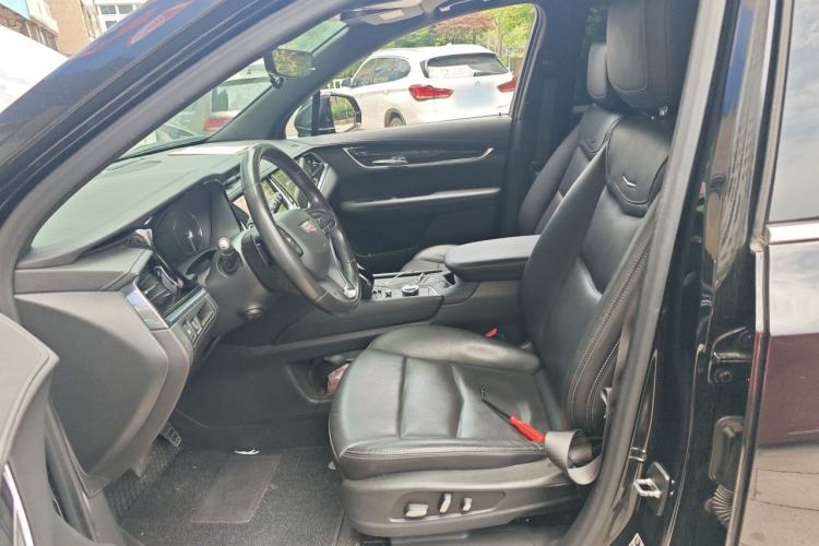 Used Cadillac XT6 2020 28T Seven-Seater Four-Wheel-Drive Luxury Version Left Front Seat