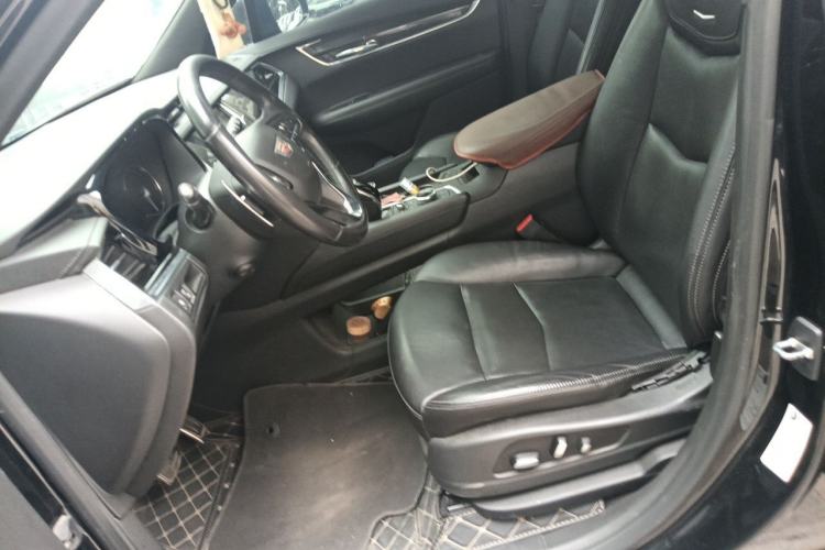 Used Cadillac XT6 2020 28T Six-Seater Luxury Version Left Front Seat