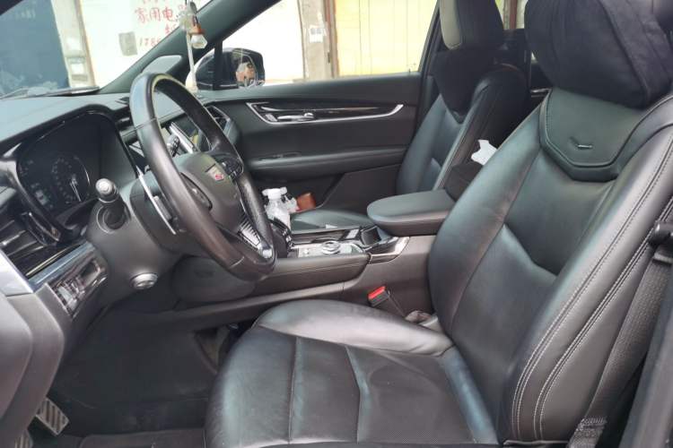 Used Cadillac XT6 2020 28T Six-Seater Four-Wheel-Drive Luxury Version Left Front Seat