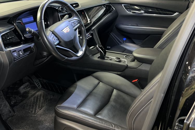 Used Cadillac XT6 2020 Revised Version 28T Six-Seater Luxury Edition Left Front Seat