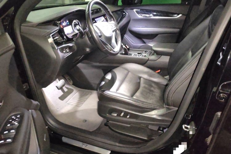 Used Cadillac XT6 2020 28T Six-Seater Four-Wheel-Drive Luxury Version Left Front Seat