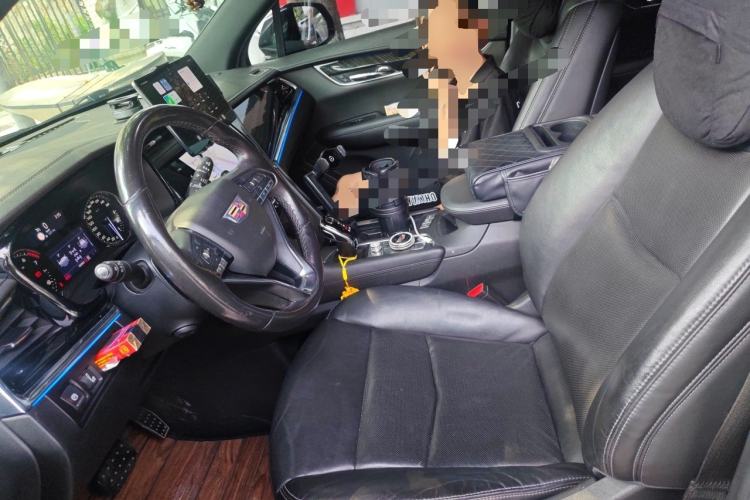 Used Cadillac XT6 2020 28T Six-Seater Four-Wheel-Drive Luxury Version Left Front Seat