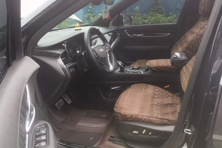 Used Cadillac XT6 2020 Revised Version 28T 7-Seater Four-Wheel Drive Luxury Edition Left Front Seat