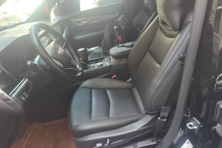Used Cadillac XT6 2020 28T Six-Seater All-Wheel-Drive Fashion Edition Left Front Seat