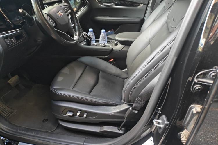 Used Cadillac XT6 2020 Revised Version 28T Six-Seater Luxury Edition Left Front Seat