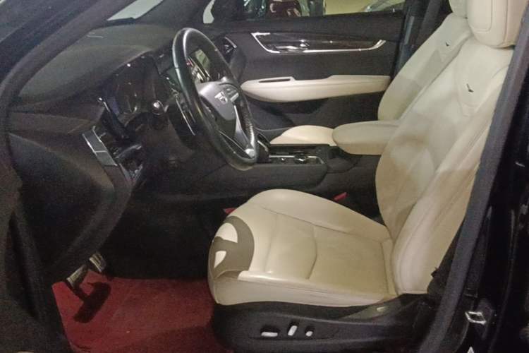 Used Cadillac XT6 2020 28T Six-Seater Luxury Sporty Enjoy-the-Comfort Safety Edition Left Front Seat