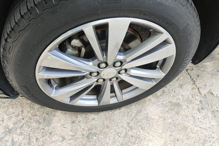 Used Cadillac XT6 2020 28T Six-Seater Luxury Version Left Front Wheel Hub