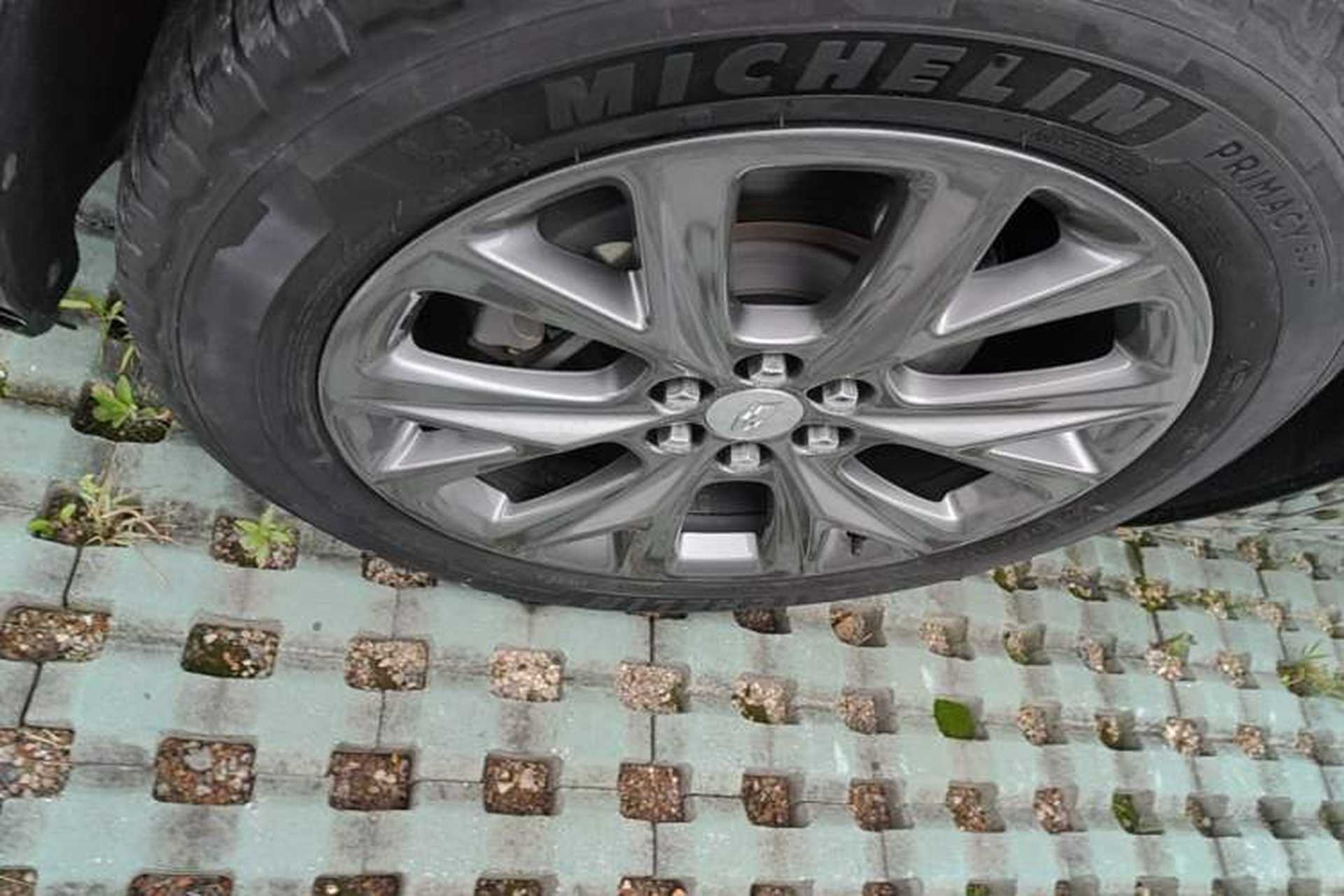 Used Cadillac XT6 2020 Revised Version 28T 6-Seater Four-Wheel Drive Platinum Sport Edition Left Front Wheel Hub