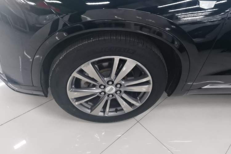 Used Cadillac XT6 2020 28T Six-Seater Four-Wheel-Drive Luxury Version Left Front Wheel Hub