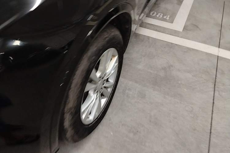 Used Cadillac XT6 2020 28T Seven-Seater Fashion Edition Left Front Wheel Hub