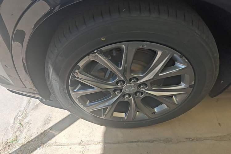 Used Cadillac XT6 2020 28T Six-Seater Luxury Sporty Enjoy-the-Comfort Safety Edition Left Front Wheel Hub