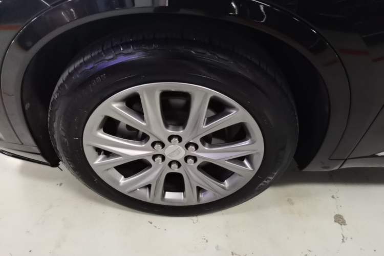Used Cadillac XT6 2020 28T Six-Seater Luxury Sporty Enjoy-the-Comfort Safety Edition Left Front Wheel Hub