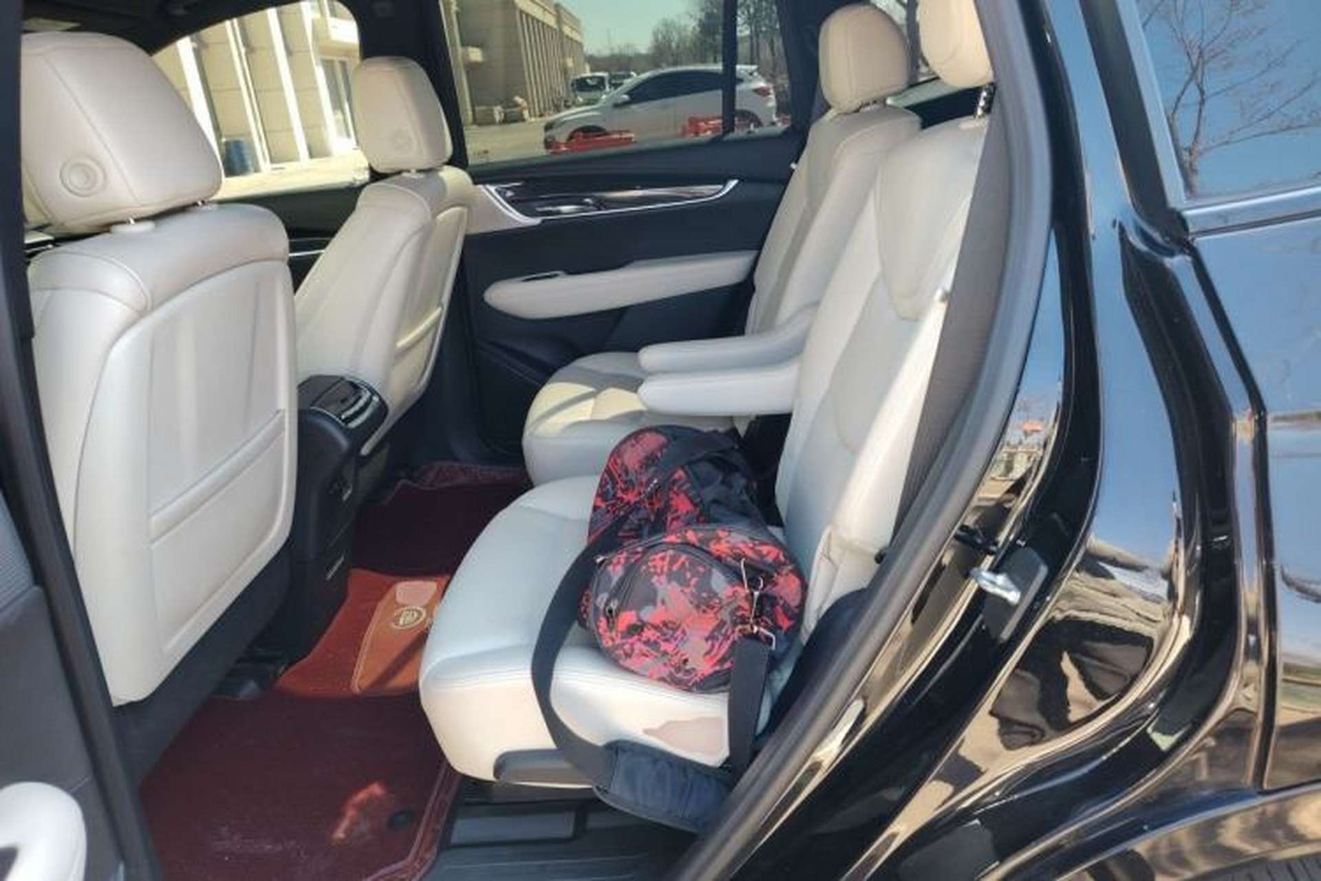 Used Cadillac XT6 2020 Revised Version 28T Six-Seater Four-Wheel Drive Leading Sporty Edition Left Rear Seat