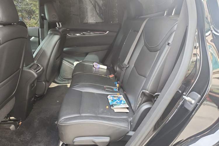 Used Cadillac XT6 2020 28T Seven-Seater Four-Wheel-Drive Luxury Version Left Rear Seat