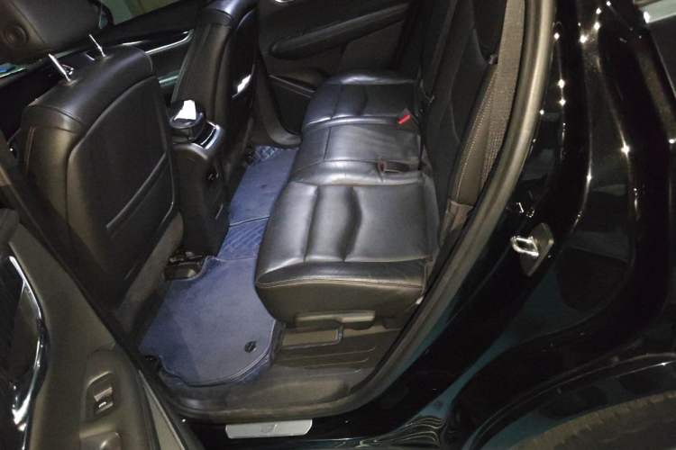Used Cadillac XT6 2020 28T Seven-Seater Four-Wheel-Drive Luxury Version Left Rear Seat