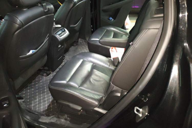 Used Cadillac XT6 2020 28T Six-Seater Four-Wheel-Drive Luxury Version Left Rear Seat