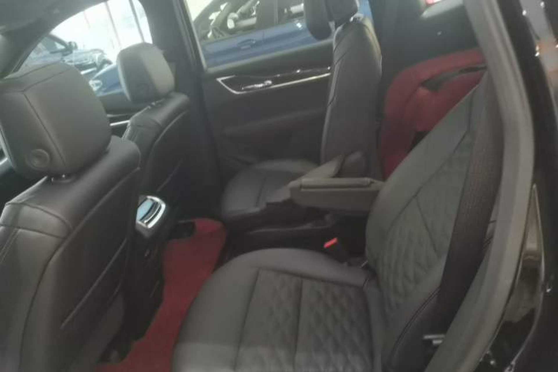 Used Cadillac XT6 2020 28T Six-Seater Four-Wheel-Drive Luxury Version Left Rear Seat