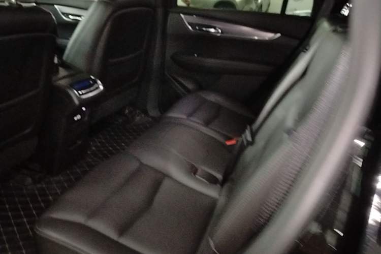 Used Cadillac XT6 2020 28T Seven-Seater Fashion Edition Left Rear Seat
