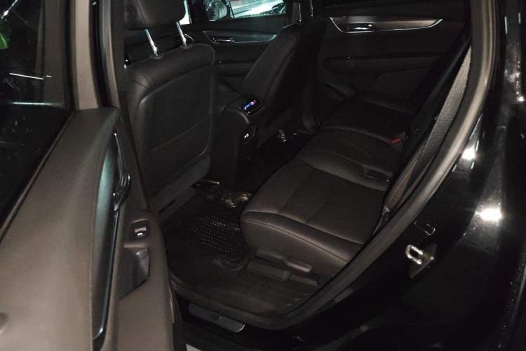 Used Cadillac XT6 2020 28T 7-Seater Four-Wheel Drive Luxury Version Left Rear Seat