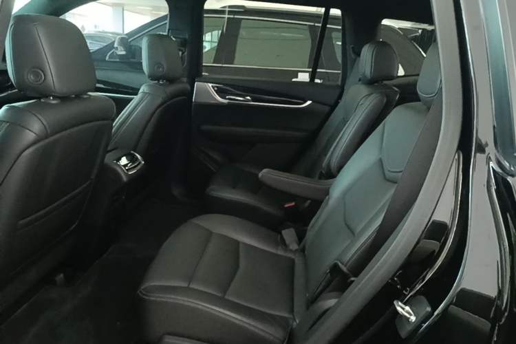Used Cadillac XT6 2020 28T Six-Seater Four-Wheel-Drive Luxury Version with Premium Sound System Left Rear Seat