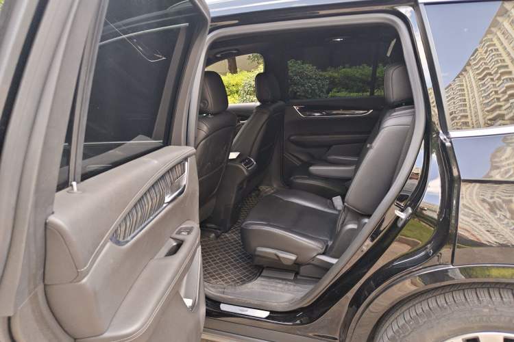 Used Cadillac XT6 2020 28T Six-Seater Luxury Version Left Rear Seat