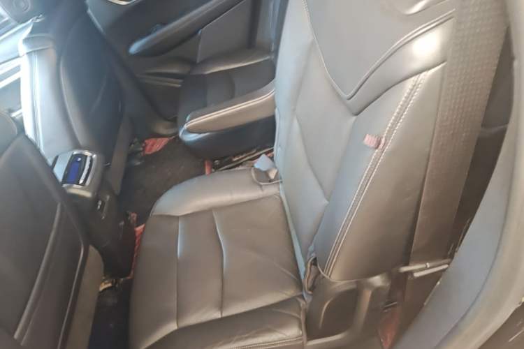Used Cadillac XT6 2020 28T Six-Seater Luxury Sporty Enjoy-the-Comfort Safety Edition Left Rear Seat