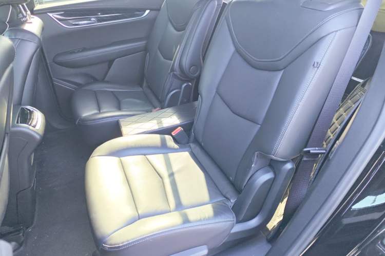 Used Cadillac XT6 2020 28T Six-Seater Four-Wheel-Drive Luxury Version Left Rear Seat