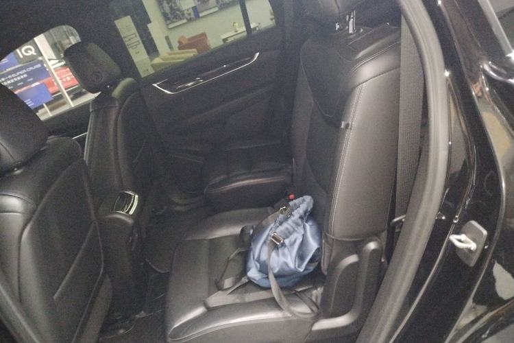 Used Cadillac XT6 2020 28T Six-Seater Four-Wheel-Drive Luxury Version Left Rear Seat