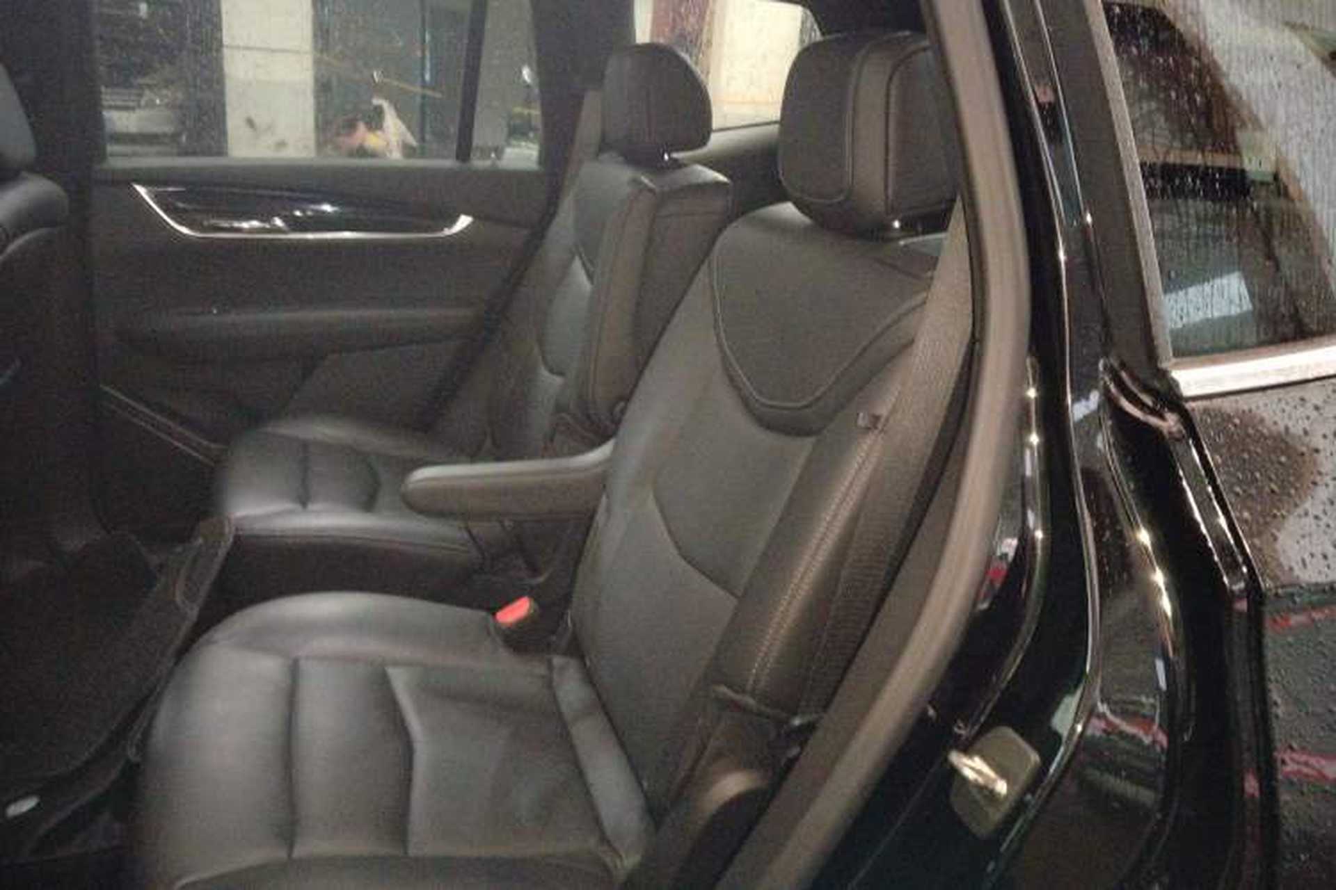 Used Cadillac XT6 2020 28T Six-Seater Four-Wheel-Drive Luxury Version Left Rear Seat