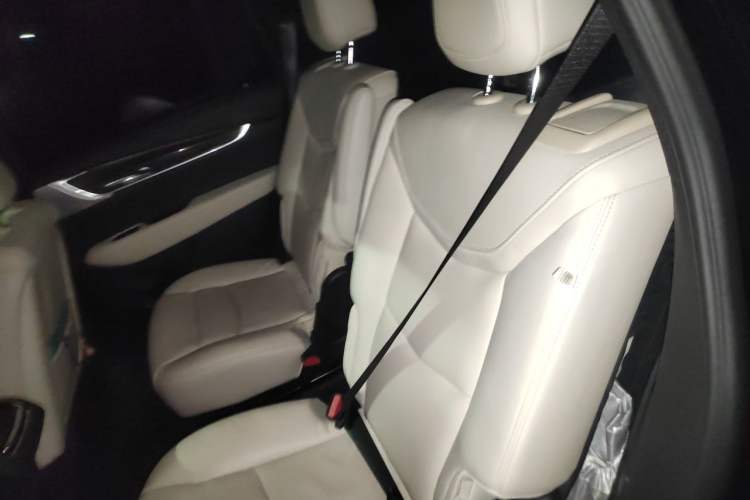 Used Cadillac XT6 2020 Revised Version 28T Six-Seater Four-Wheel Drive Leading Sporty Edition Left Rear Seat