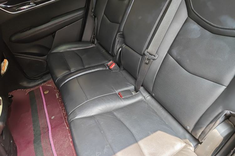 Used Cadillac XT6 2020 28T Seven-Seater Four-Wheel-Drive Luxury Version Left Rear Seat