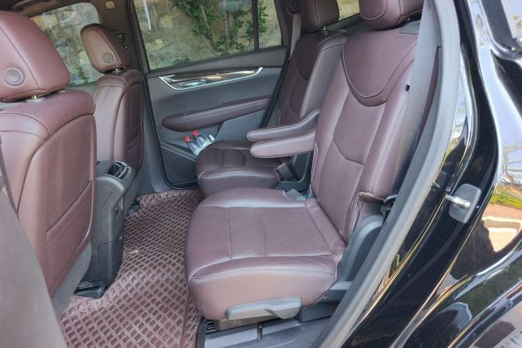 Used Cadillac XT6 2020 28T Six-Seater Luxury Version Left Rear Seat