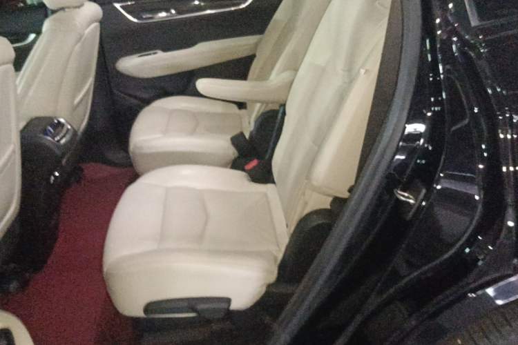 Used Cadillac XT6 2020 28T Six-Seater Luxury Sporty Enjoy-the-Comfort Safety Edition Left Rear Seat