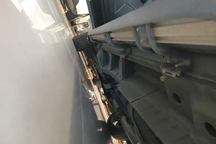 Used Cadillac XT6 2020 28T Six-Seater Four-Wheel-Drive Luxury Version Left Side Sill