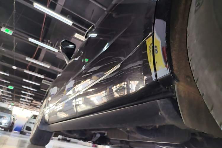 Used Cadillac XT6 2020 28T Six-Seater Fashion Edition Left Side Sill