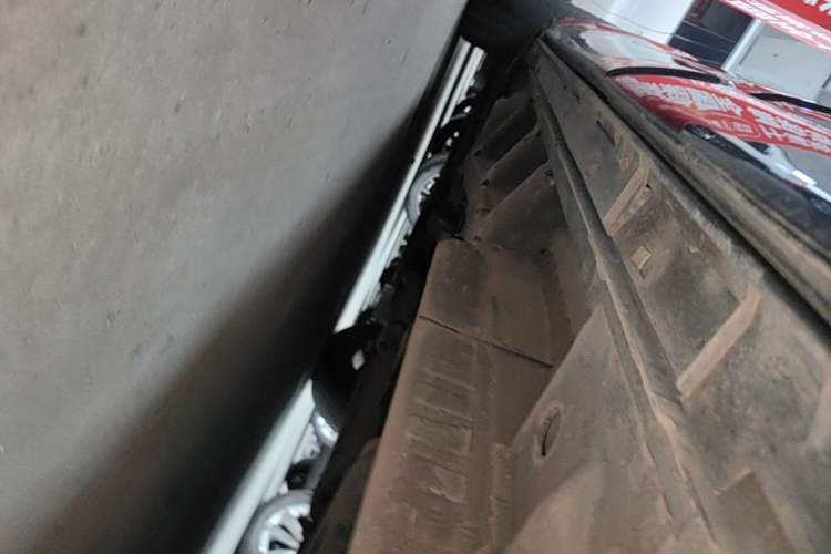 Used Cadillac XT6 2020 28T Seven-Seater Fashion Edition Left Side Sill