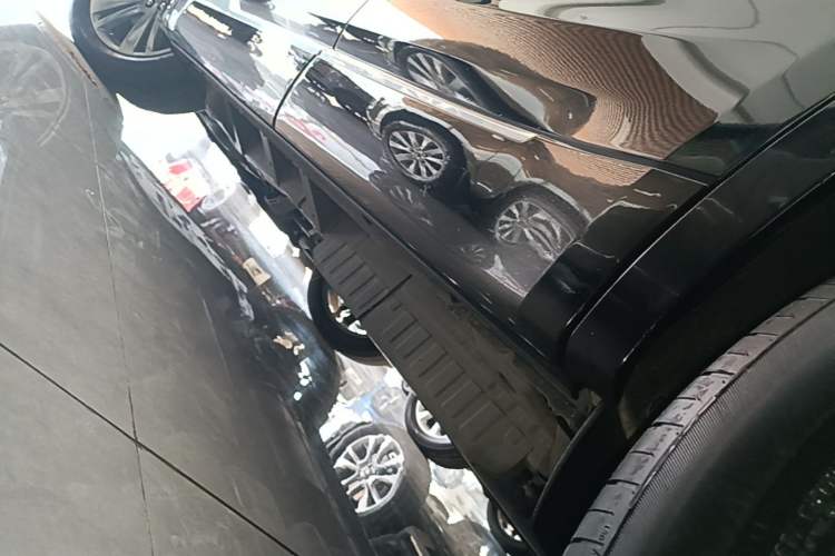 Used Cadillac XT6 2020 28T Six-Seater Four-Wheel-Drive Luxury Version with Premium Sound System Left Side Sill