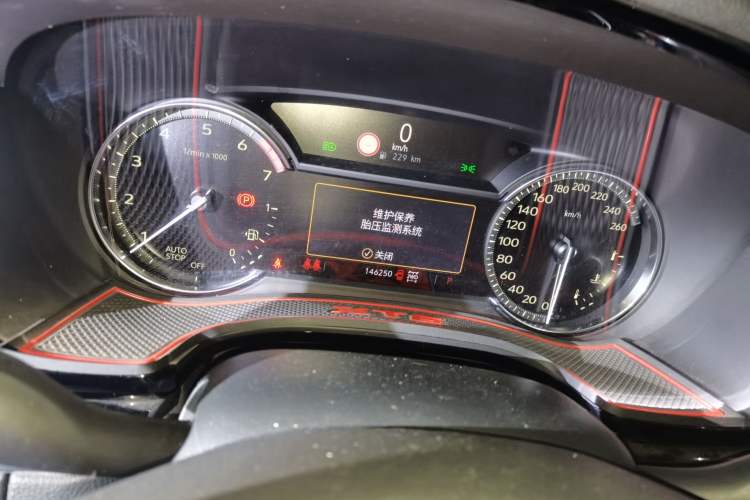 Used Cadillac XT6 2020 28T Six-Seater Four-Wheel-Drive Luxury Version Odometer Close Up