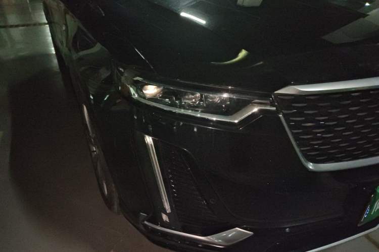 Used Cadillac XT6 2020 28T Six-Seater Four-Wheel-Drive Luxury Version Right Front Headlight