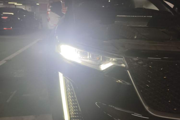 Used Cadillac XT6 2020 28T Six-Seater Four-Wheel-Drive Luxury Sport Vehicle Right Front Headlight