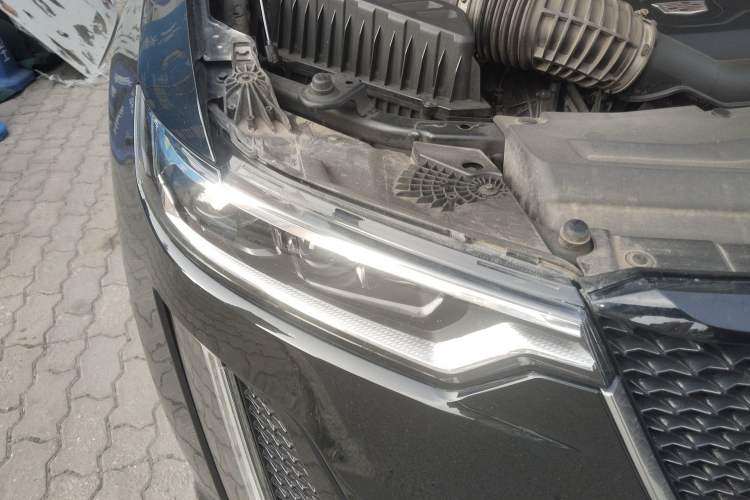 Used Cadillac XT6 2020 28T Six-Seater Luxury Sporty Enjoy-the-Comfort Safety Edition Right Front Headlight
