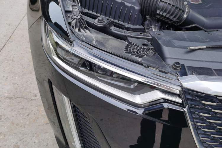 Used Cadillac XT6 2020 28T Six-Seater Four-Wheel-Drive Luxury Version Right Front Headlight