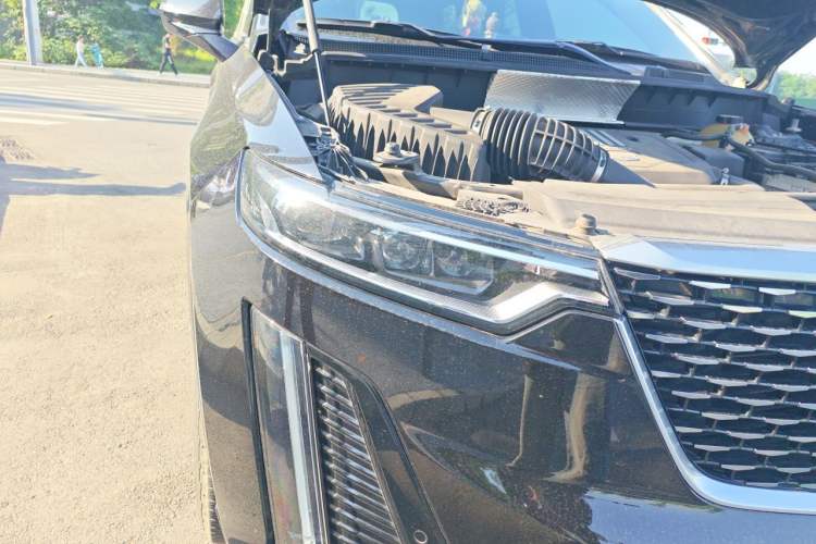 Used Cadillac XT6 2020 28T Six-Seater Four-Wheel-Drive Luxury Version Right Front Headlight