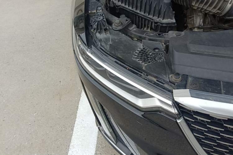 Used Cadillac XT6 2020 Revised Version 28T 6-Seater Four-Wheel Drive Luxury Edition Right Front Headlight