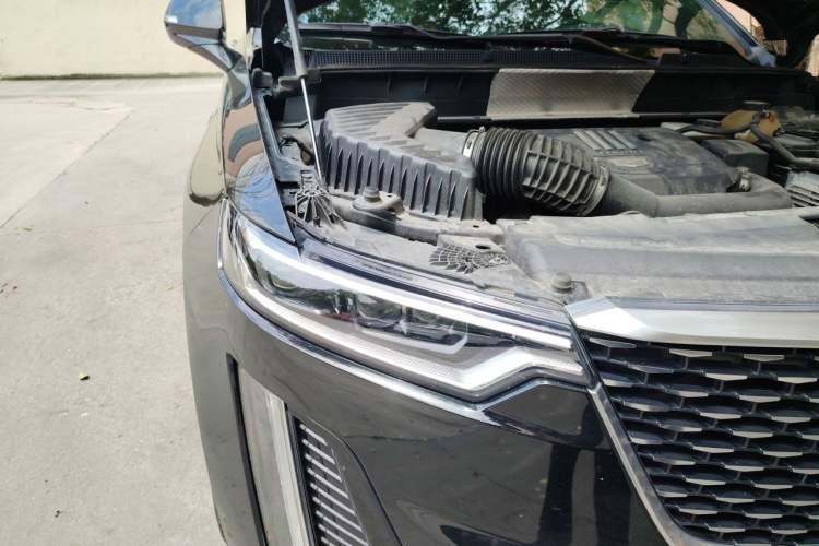 Used Cadillac XT6 2020 28T Seven-Seater Four-Wheel-Drive Luxury Version Right Front Headlight