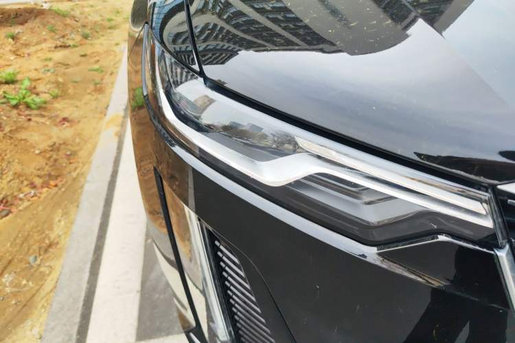 Used Cadillac XT6 2020 28T Six-Seater All-Wheel-Drive Fashion Edition Right Front Headlight