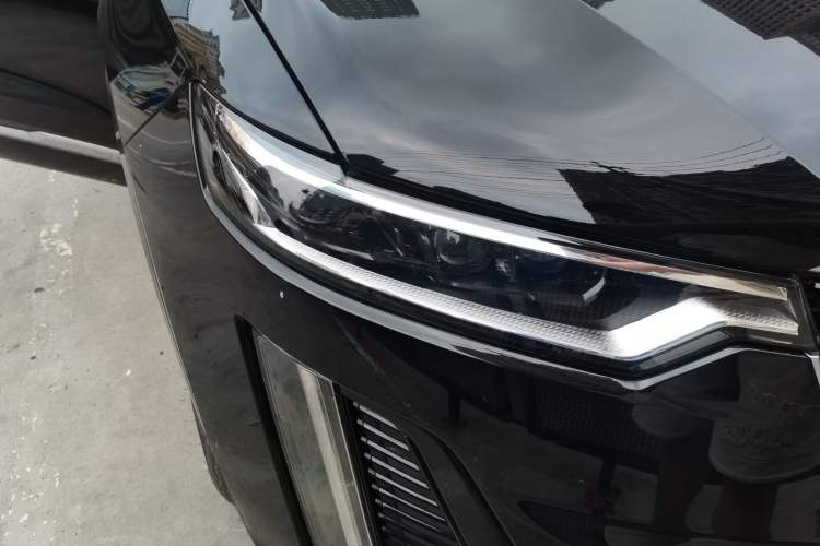 Used Cadillac XT6 2020 28T Six-Seater Four-Wheel-Drive Luxury Version with Premium Sound System Right Front Headlight