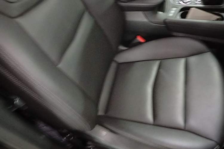 Used Cadillac XT6 2020 28T Seven-Seater Fashion Edition Right Front Seat