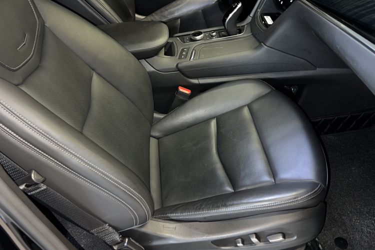 Used Cadillac XT6 2020 Revised Version 28T Six-Seater Luxury Edition Right Front Seat